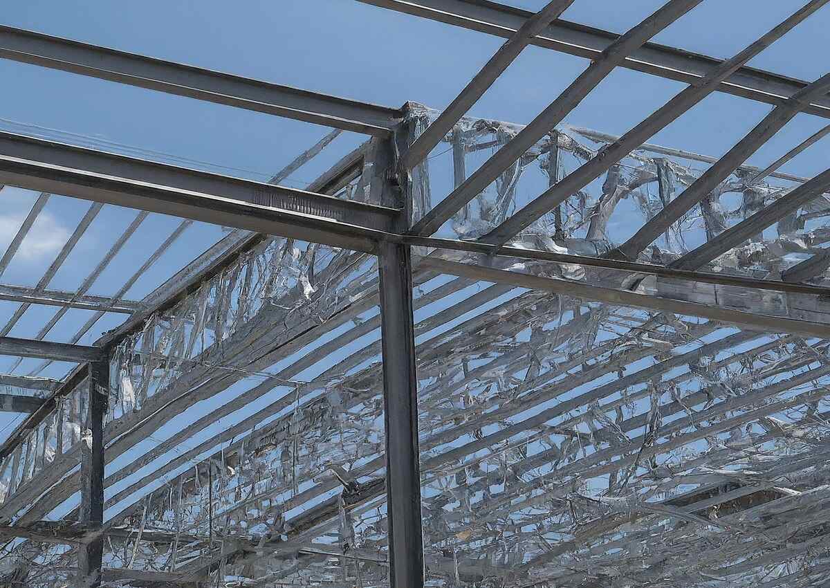 Metal building structural design