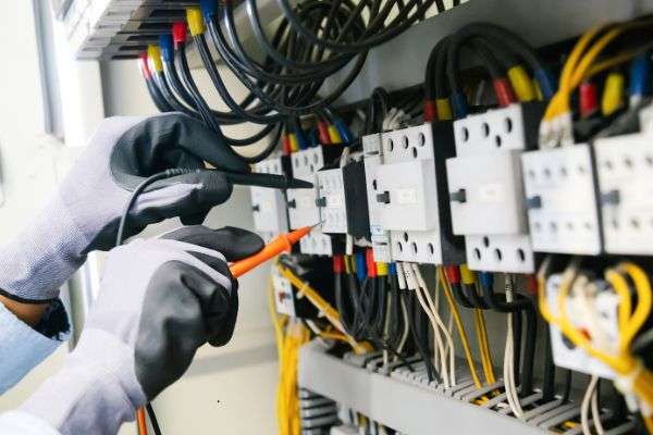 Electrical installation in metal building